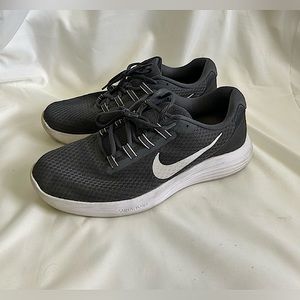 Nike Lunarconverge Gray Athletic Shoe Size 11